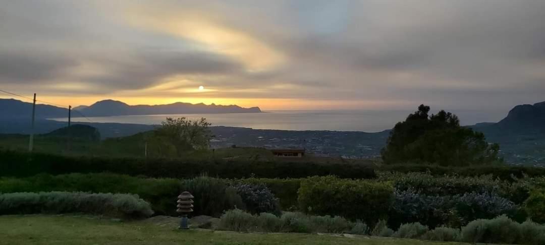 Villa Siciliana Con Piscina E Vista Panoramica Sul Mare Borgetto Exterior foto